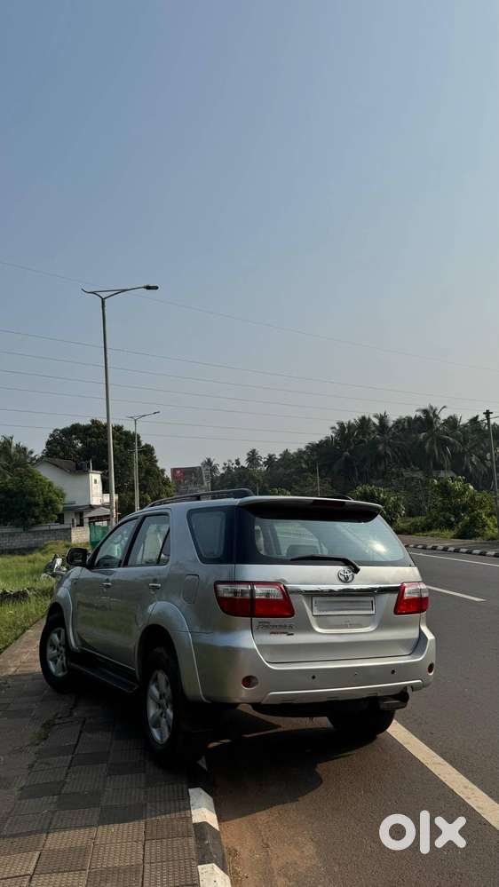 2011 Toyota Fortuner 4 X 4 Manual Diesel