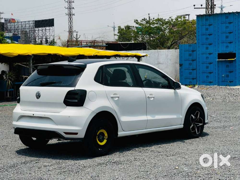 Neat And Well Maintained 2016 Model Manual