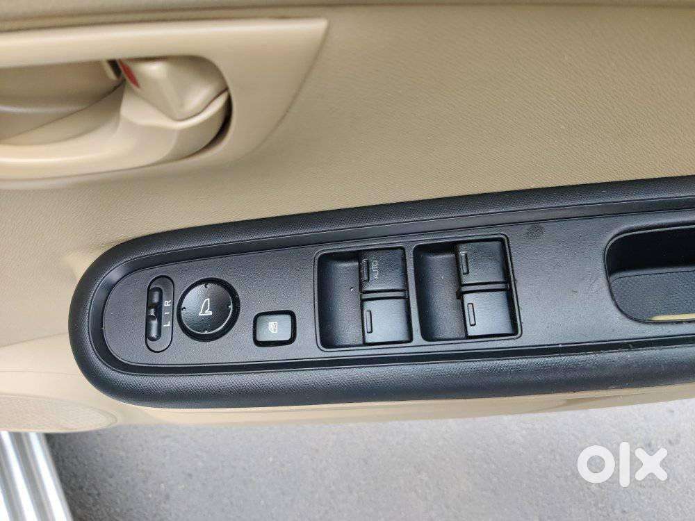 Mahindra Tuv 300 T8, 2016, Diesel