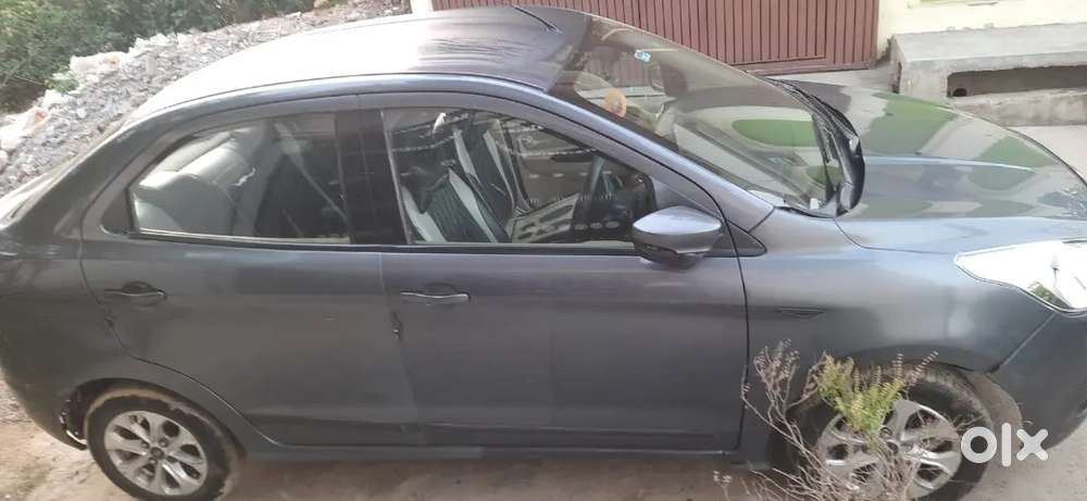 Ford Aspire Blu 2017