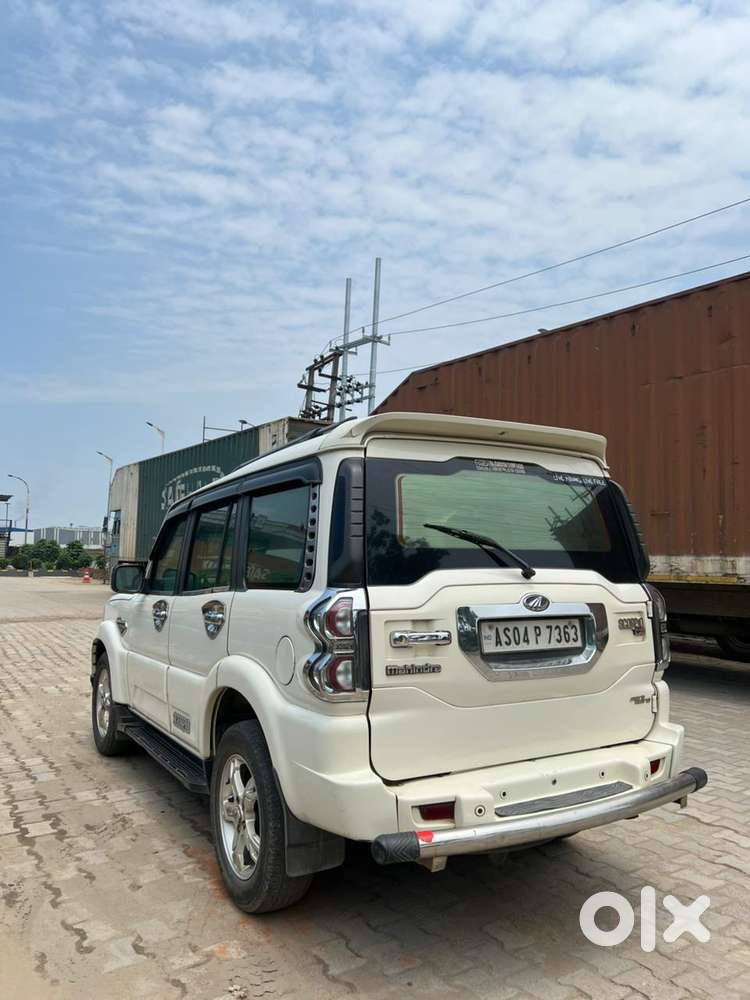 Mahindra Scorpio S10, 2015, Diesel
