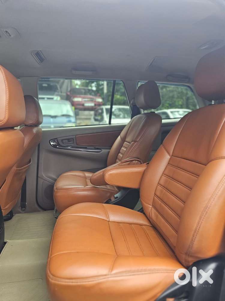 Toyota Innova 2.5 Gx 7 Str Bs-iii, 2015, Diesel