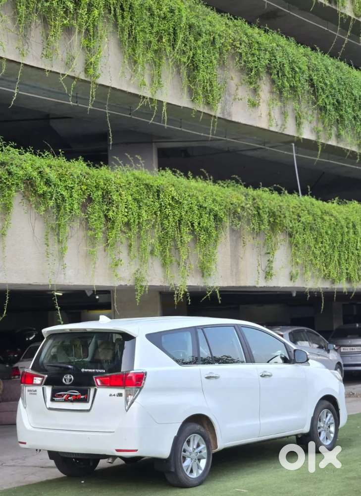 Toyota Innova Crysta [2020-ongoing] 2.4 Gx 7 Str, 2023, Diesel
