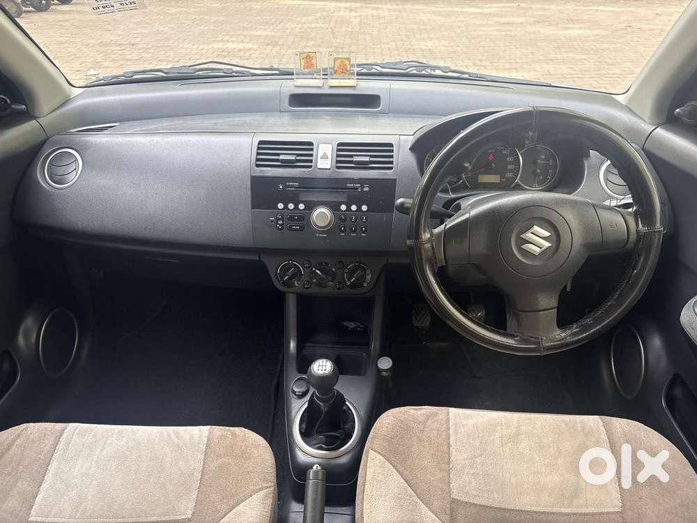 Maruti Suzuki Swift Dzire Vxi Optional, 2011, Petrol