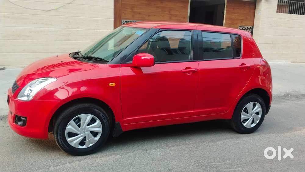 Maruti Suzuki Swift Vxi + Manual, 2011, Petrol