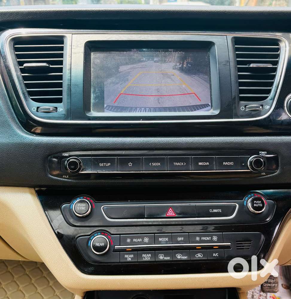 Kia Carnival Prestige, 2023, Diesel