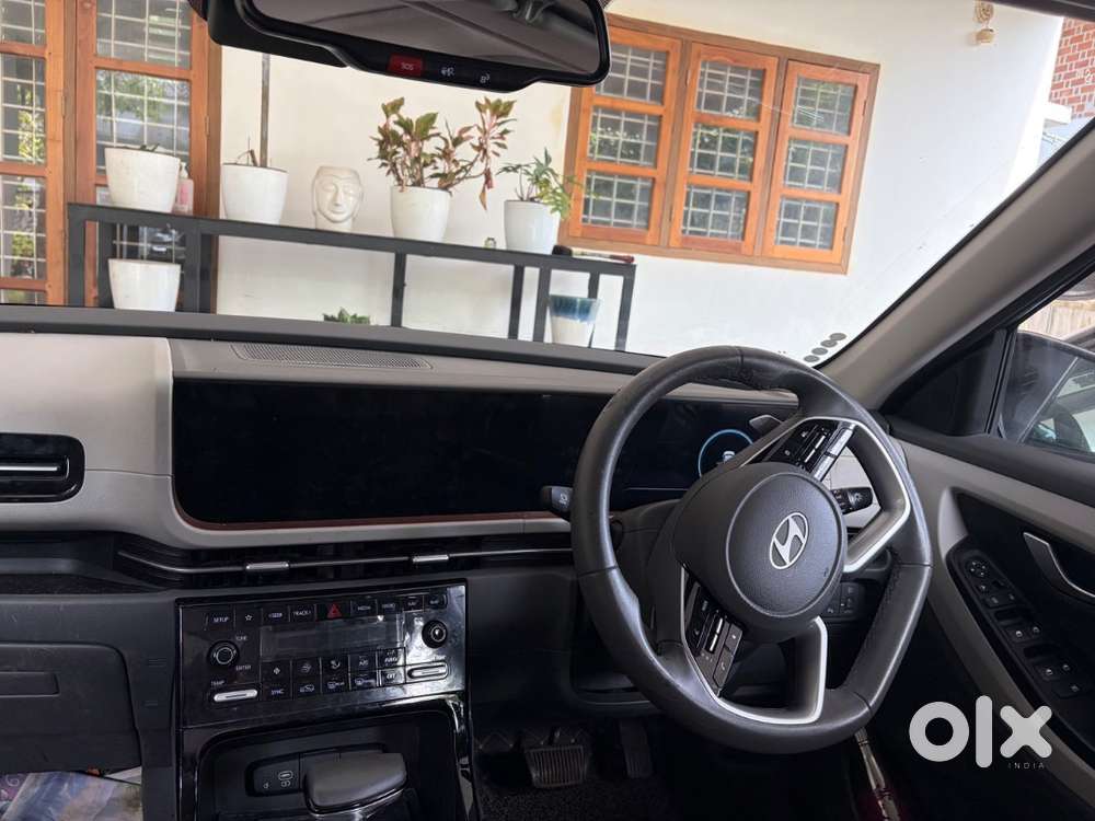 Hyundai Creta Black Top Model With Adas