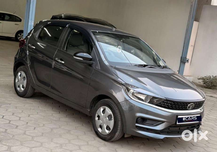 Tata Tiago 1.2 Revotron Xm, 2024, Petrol