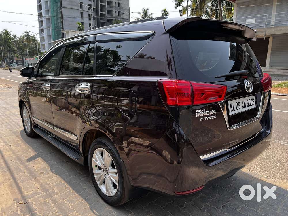 Toyota Innova Crysta 2.8z Automatic, 2017, Diesel