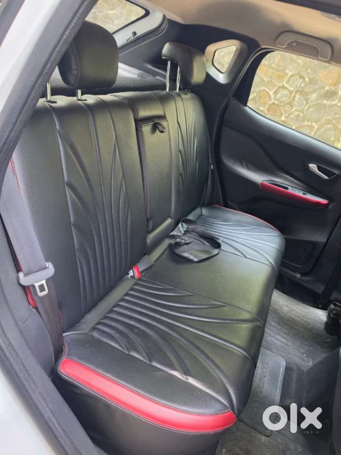 Nissan Magnite Xv Turbo Cvt Red Edition, 2022, Petrol