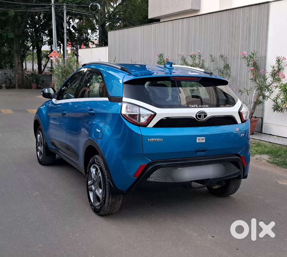 Tata Nexon 1.2 Revotron Xt, 2018, Petrol