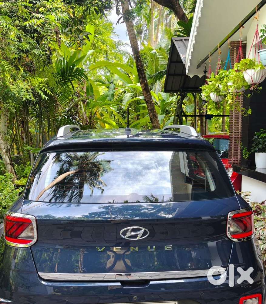 Hyundai Petrol Manual 2021