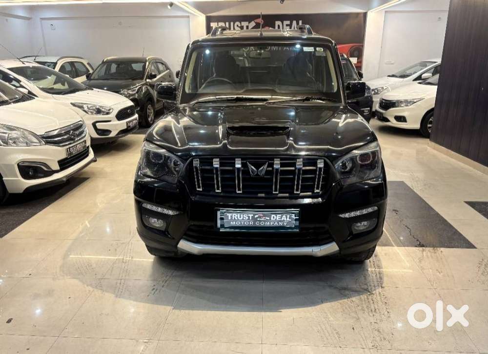Mahindra Scorpio Classic 2.2 S 11 Mt 7 Str, 2023, Diesel