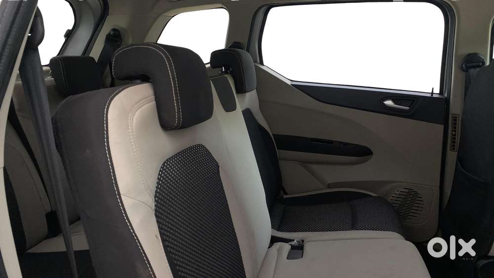 Renault Triber Rxz, 2019, Petrol