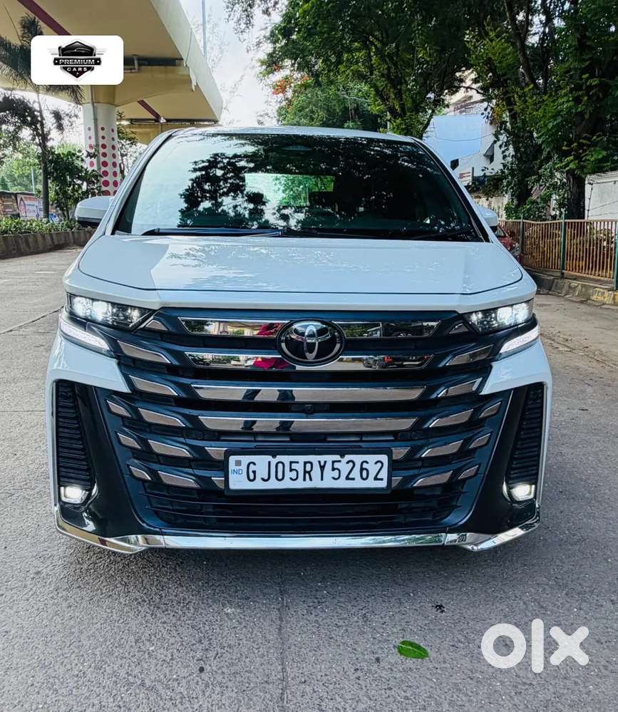 Toyota Vellfire Vip – Executive Lounge, 2024, Petrol