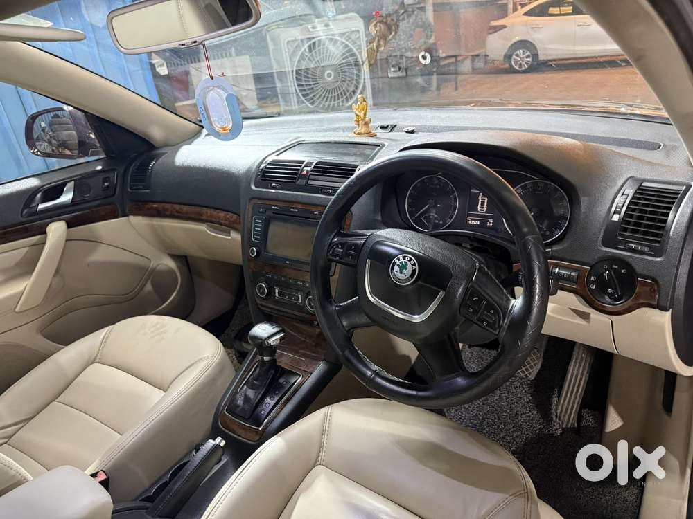 Skoda Laura 2.0 Elegance Tdi Cr At, 2014, Diesel
