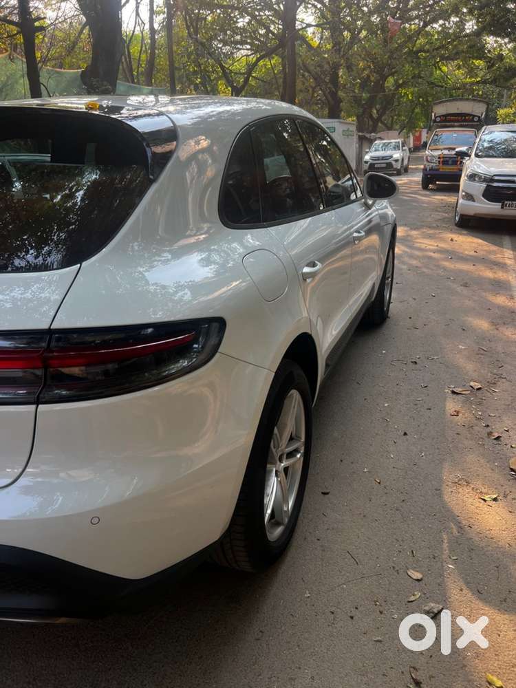Porsche Macan Facelifted