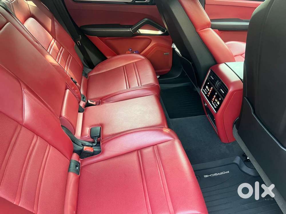 Porsche Cayenne Turbo, 2022, Petrol