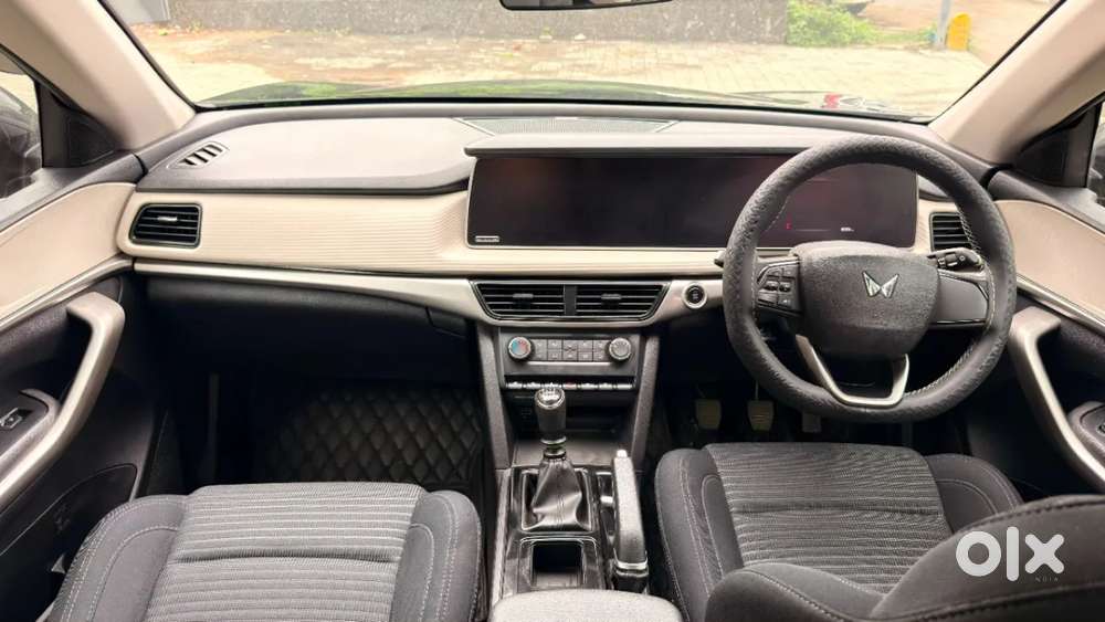 Mahindra Xuv700 2.2 Ax 5 Diesel Mt 7 Str, 2024, Diesel
