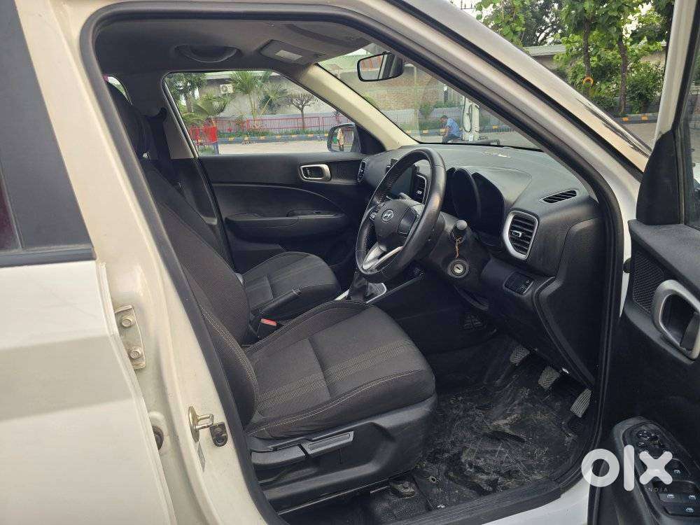 Hyundai Venue 1.2 S Plus, 2022, Petrol