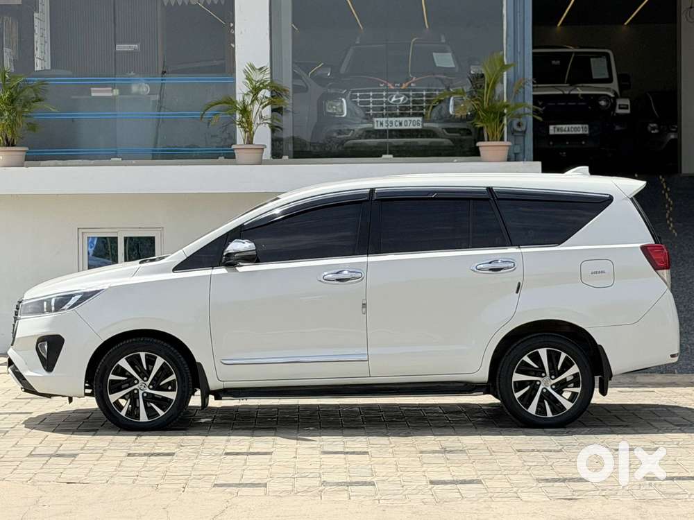 Toyota Innova Crysta 2.8 Zx At 7 Seater, 2021, Diesel