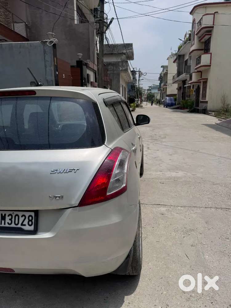 Maruti Suzuki Swift 2015 Diesel 88000 Km Driven