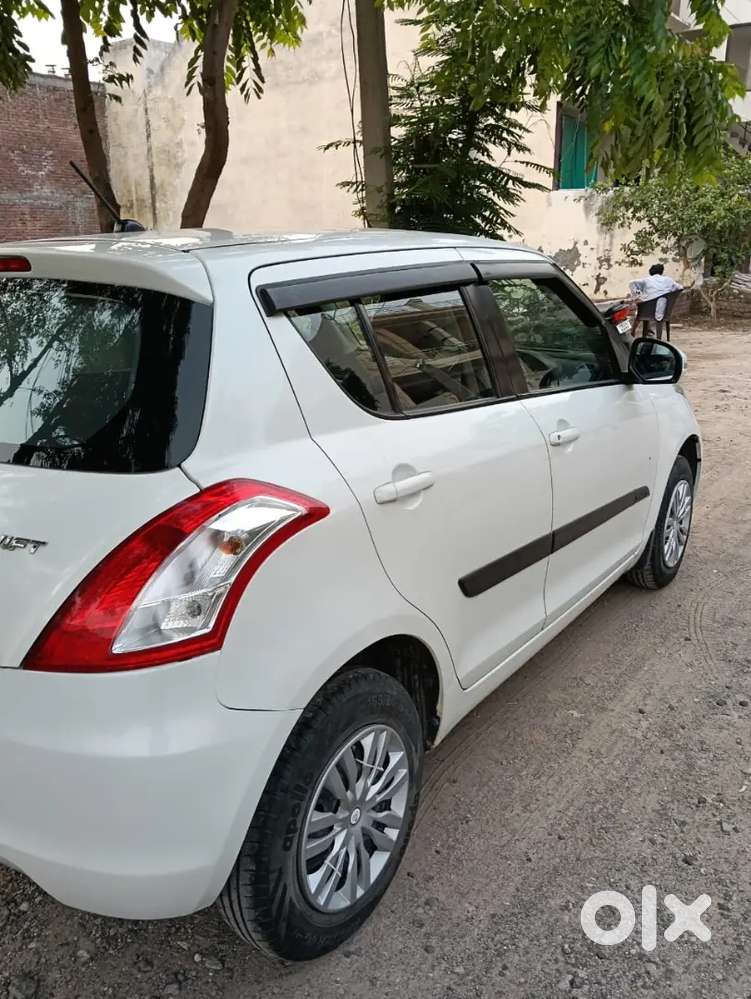 Maruti Suzuki Swift 2015