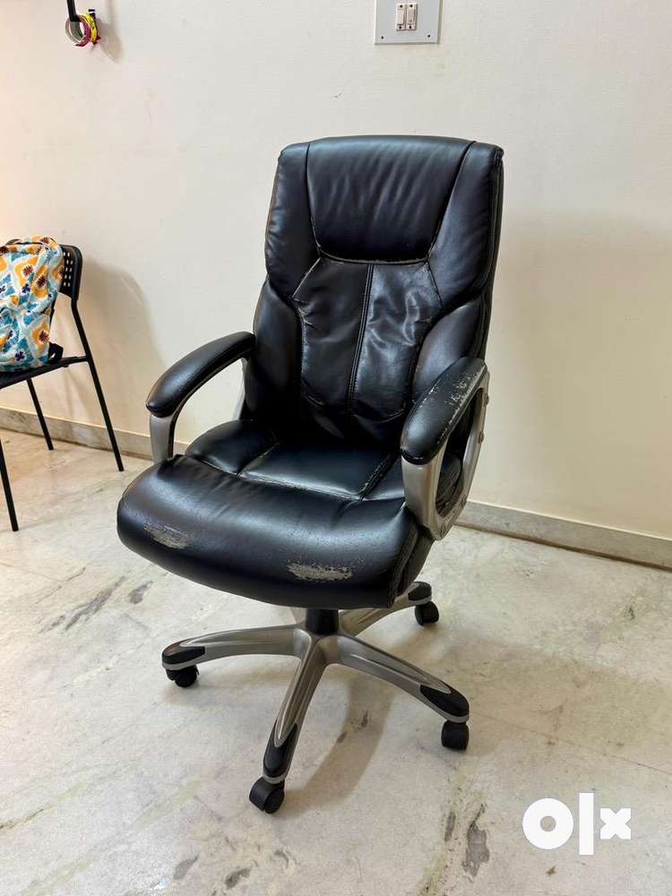 AmazonBasics mid back rolling chair for office and home Sofa Dining 1787738463