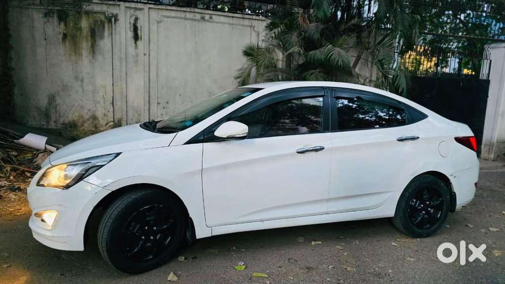Hyundai Verna Petrol 2017 Car