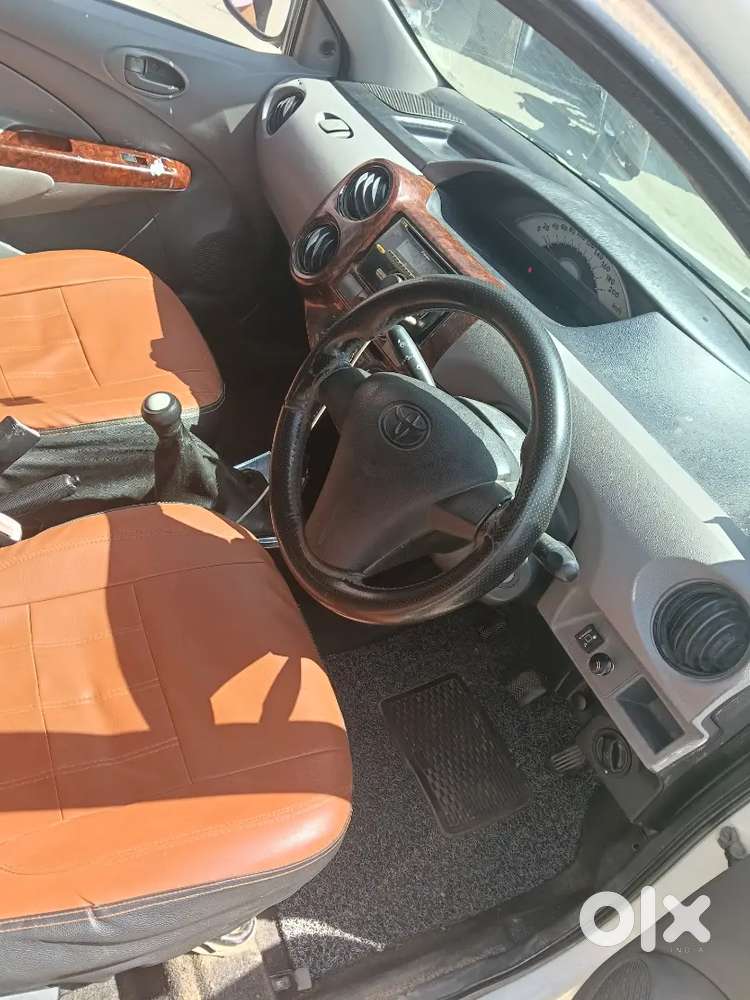 Toyota Etios 2012 Petrol 100000 Km Driven Aaloy Wihil +cng Kit Ok
