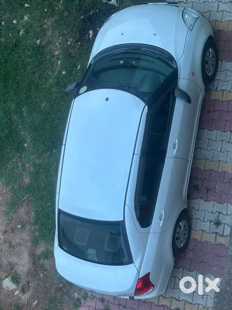 Maruti Suzuki Swift Dzire 2010 Petrol Well Maintained