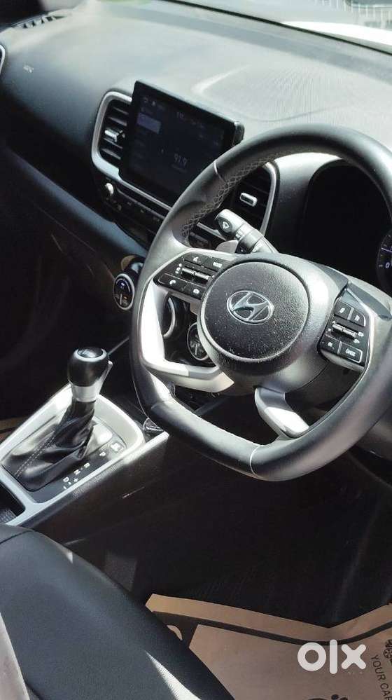 Hyundai Venue Sx+ At, 2021, Petrol