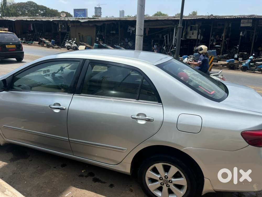Toyota Corolla Altis 2010