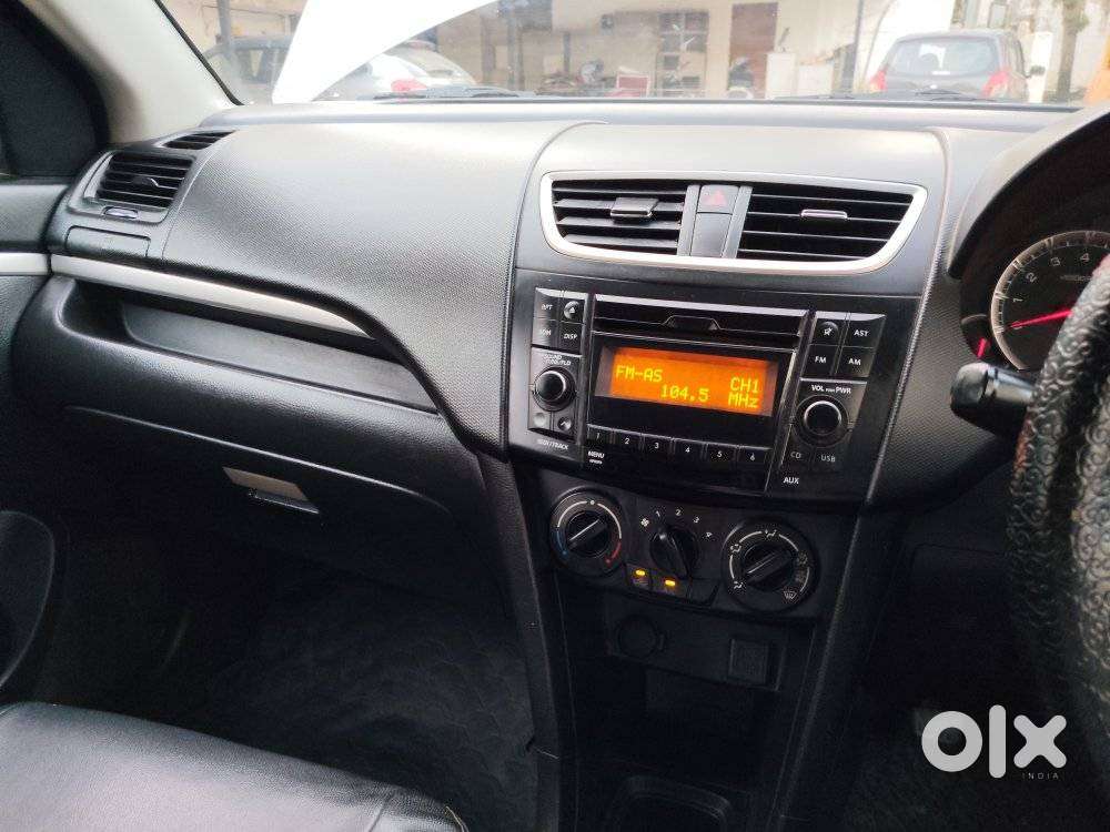 Maruti Suzuki Swift Vxi With Abs, 2015, Petrol