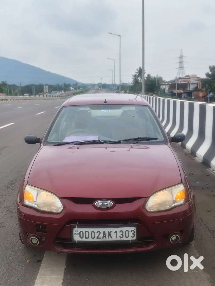 Ford Ikon 1.4 Zxi 2010 Car