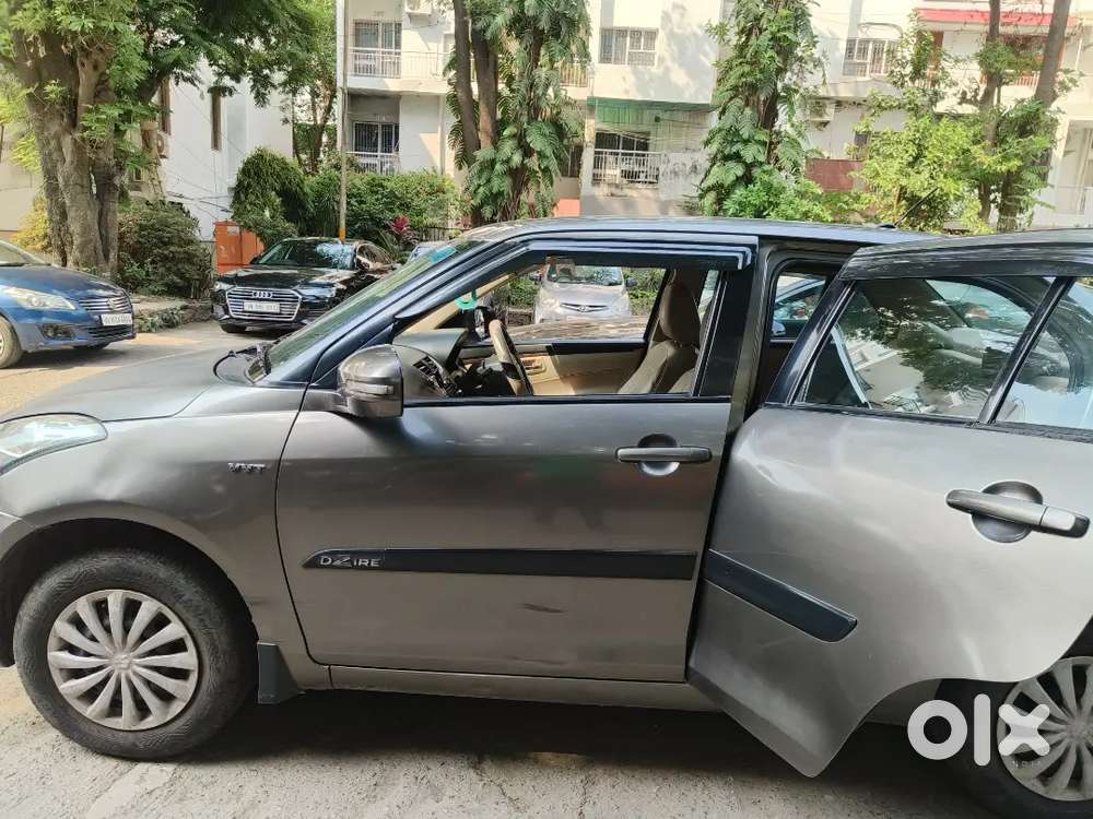 Maruti Suzuki Dzire 2015 Petrol 98500 Km Driven