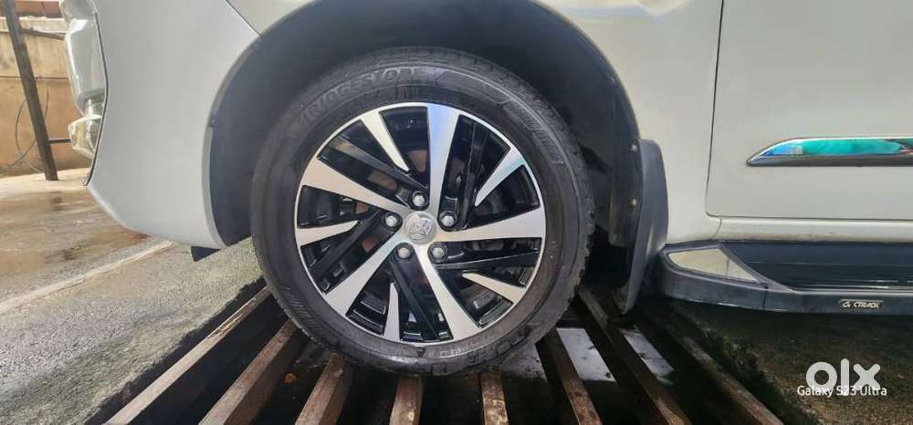 Crysta Re-registered For Sale [new Type Bumper, 4 Alloy, New Tyre