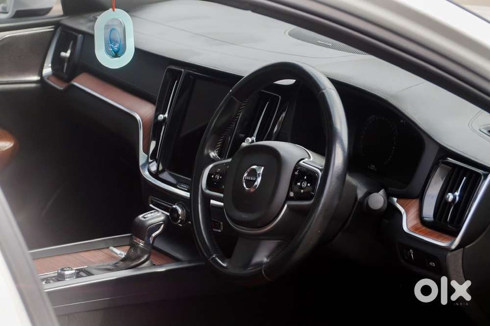 Volvo S60 T4 Inscription, 2021, Petrol