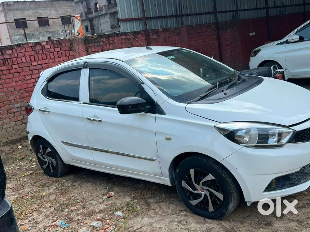 Tata Tiago Petrol 2017 Year