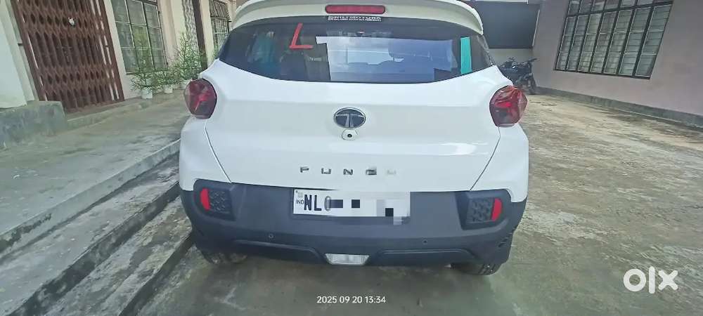 Tata Punch, Adventure+ (plus)