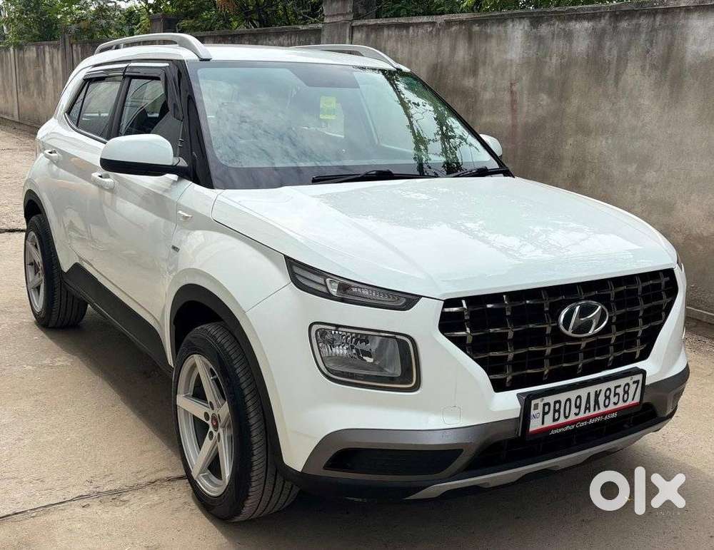 Hyundai Venue, 2021, Petrol