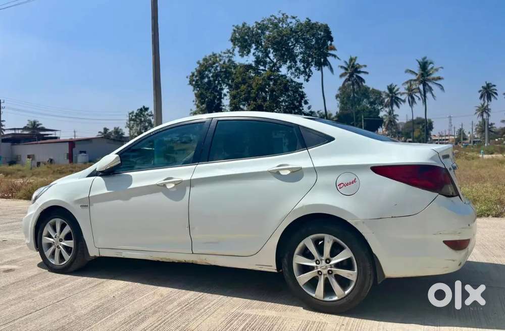 Hyundai Verna 2011 Diesel 150000 Km Driven