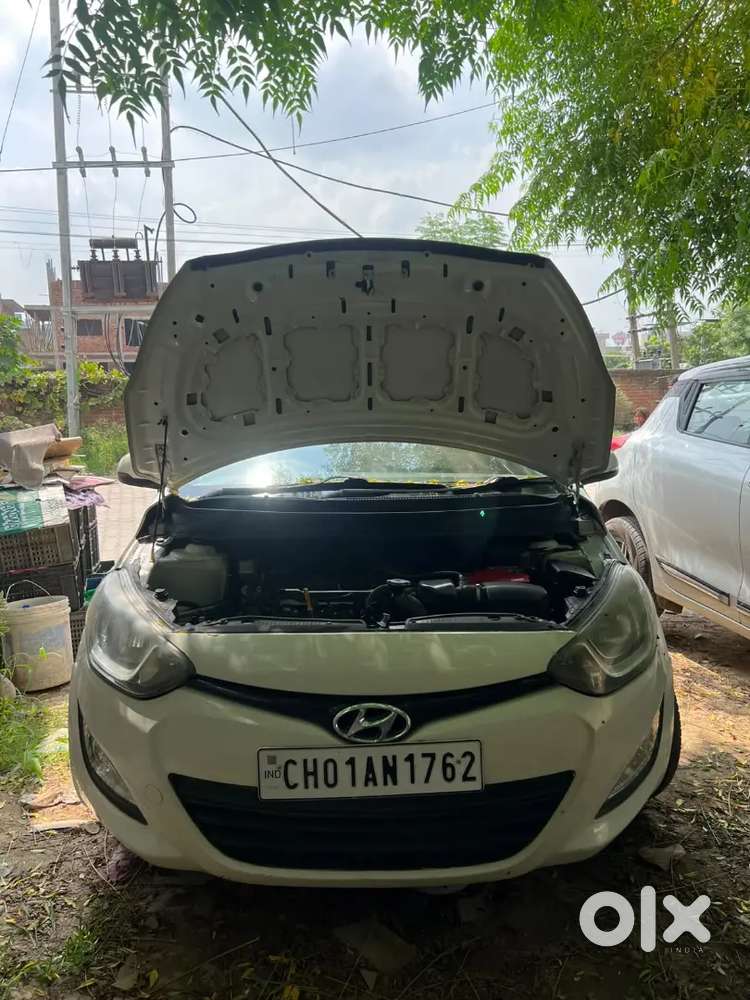 Hyundai I20 Magna Petrol 2012