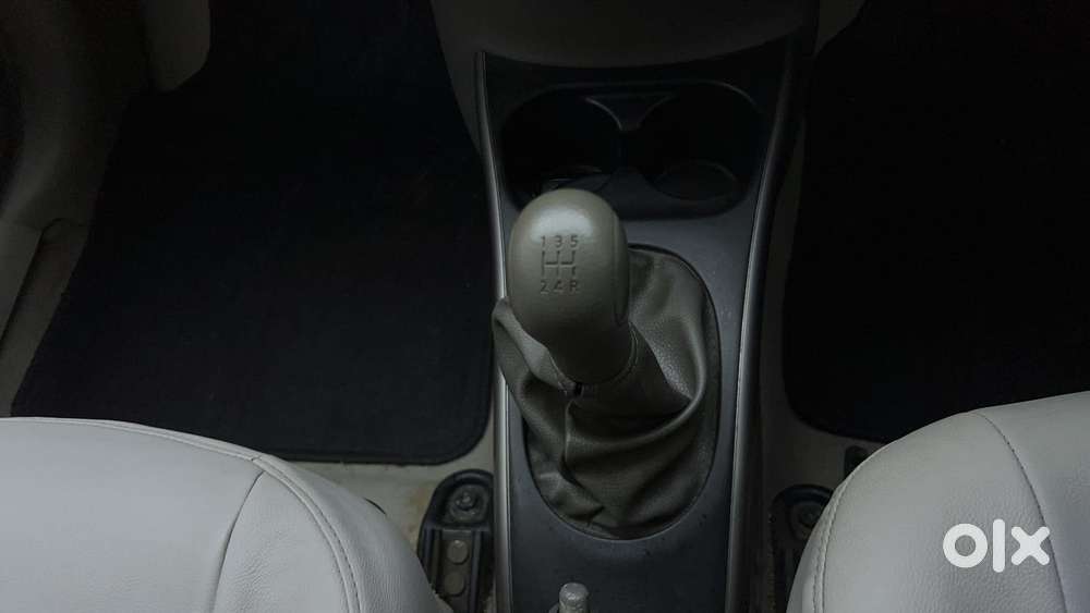 Nissan Sunny Xv, 2012, Petrol