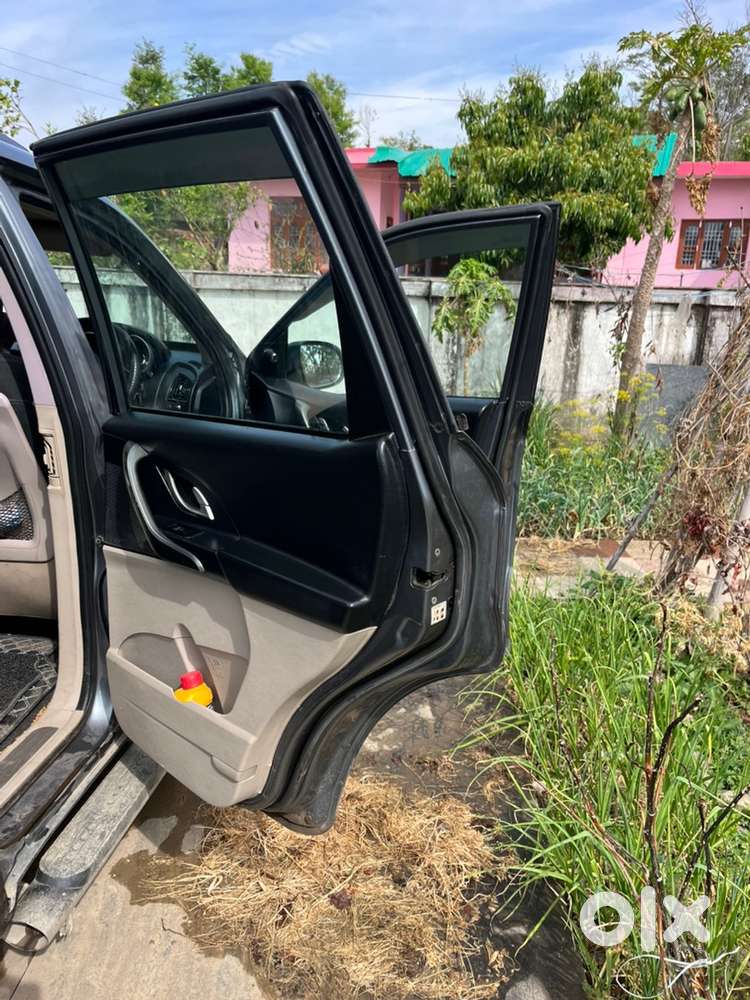 Mahindra Xuv500 2018 Diesel Well Maintained