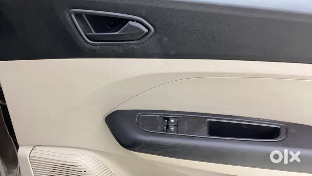 Renault Triber Rxl, 2022, Petrol