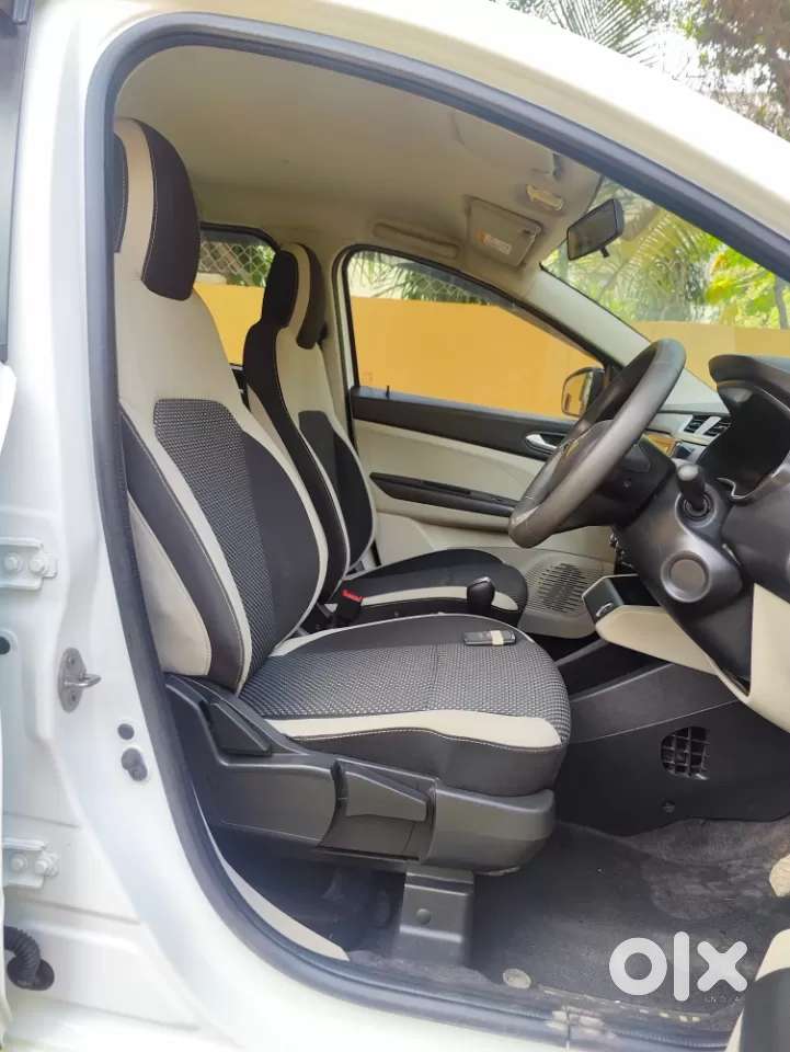 Renault Triber Rxz Easy-r Amt Dual Tone, 2023, Petrol
