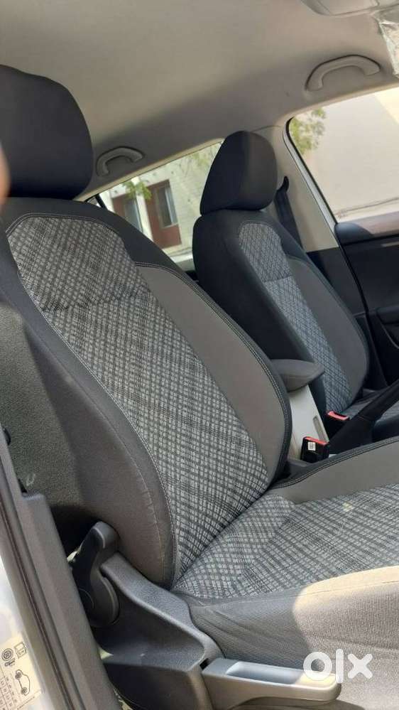 Volkswagen Taigun 1.0 Tsi Highline At, 2023, Petrol