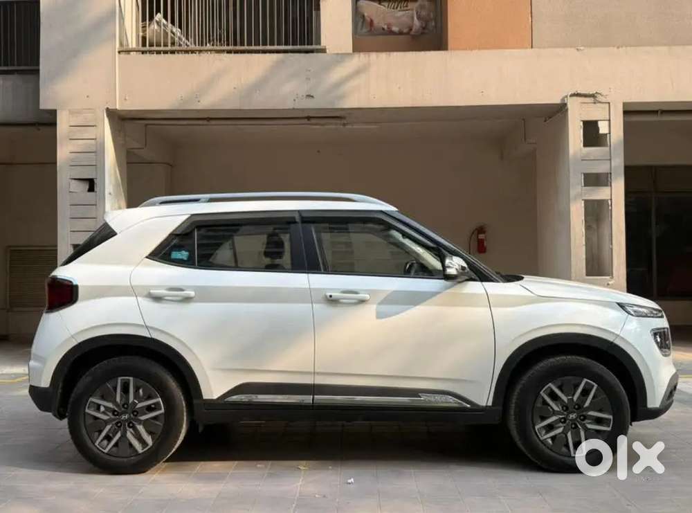 Hyundai New Venue 2022 Petrol 52000 Km Driven