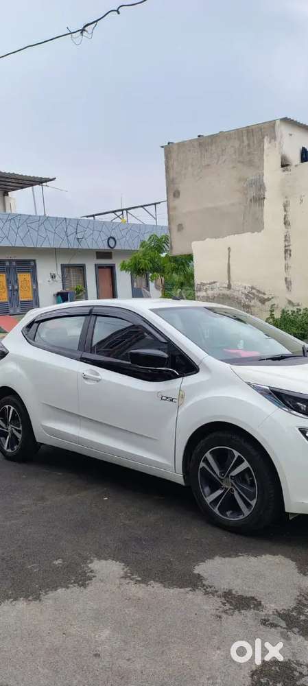 Tata Altroz Petrol Manual 2021 50000 Km Driven